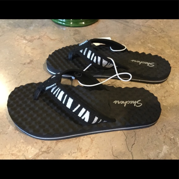 skechers sparkle flip flops